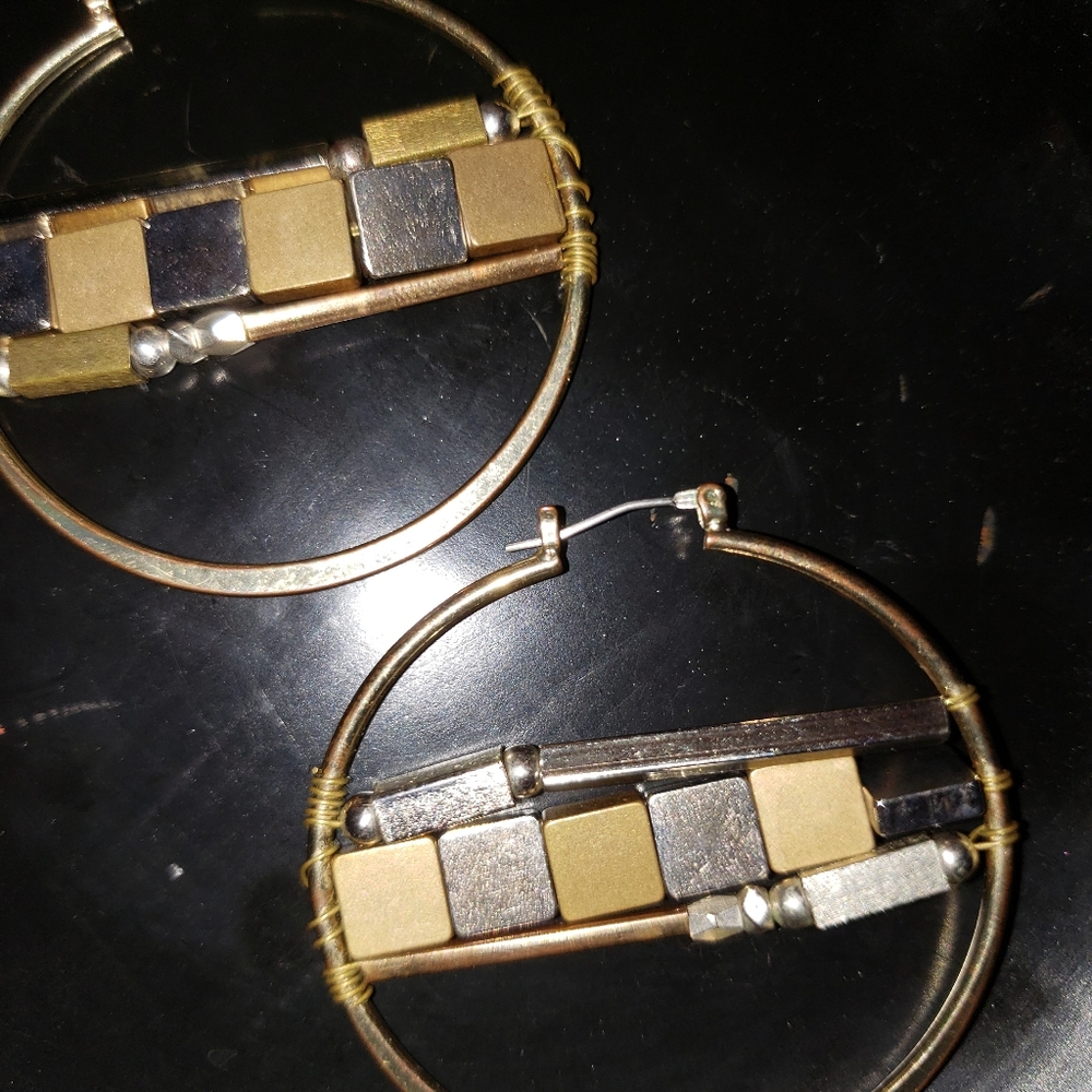 Earings